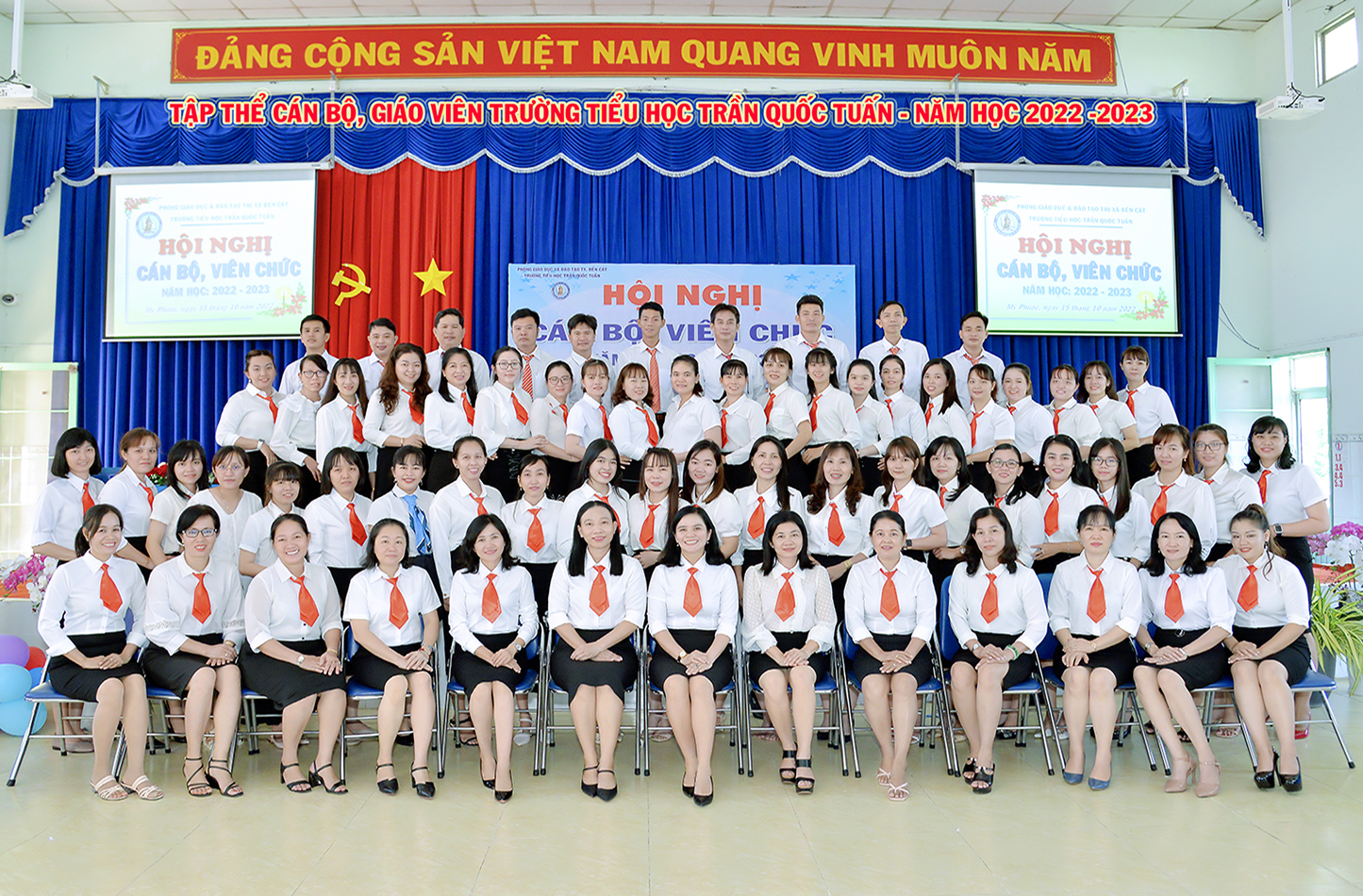 Tập thể trường 22-23